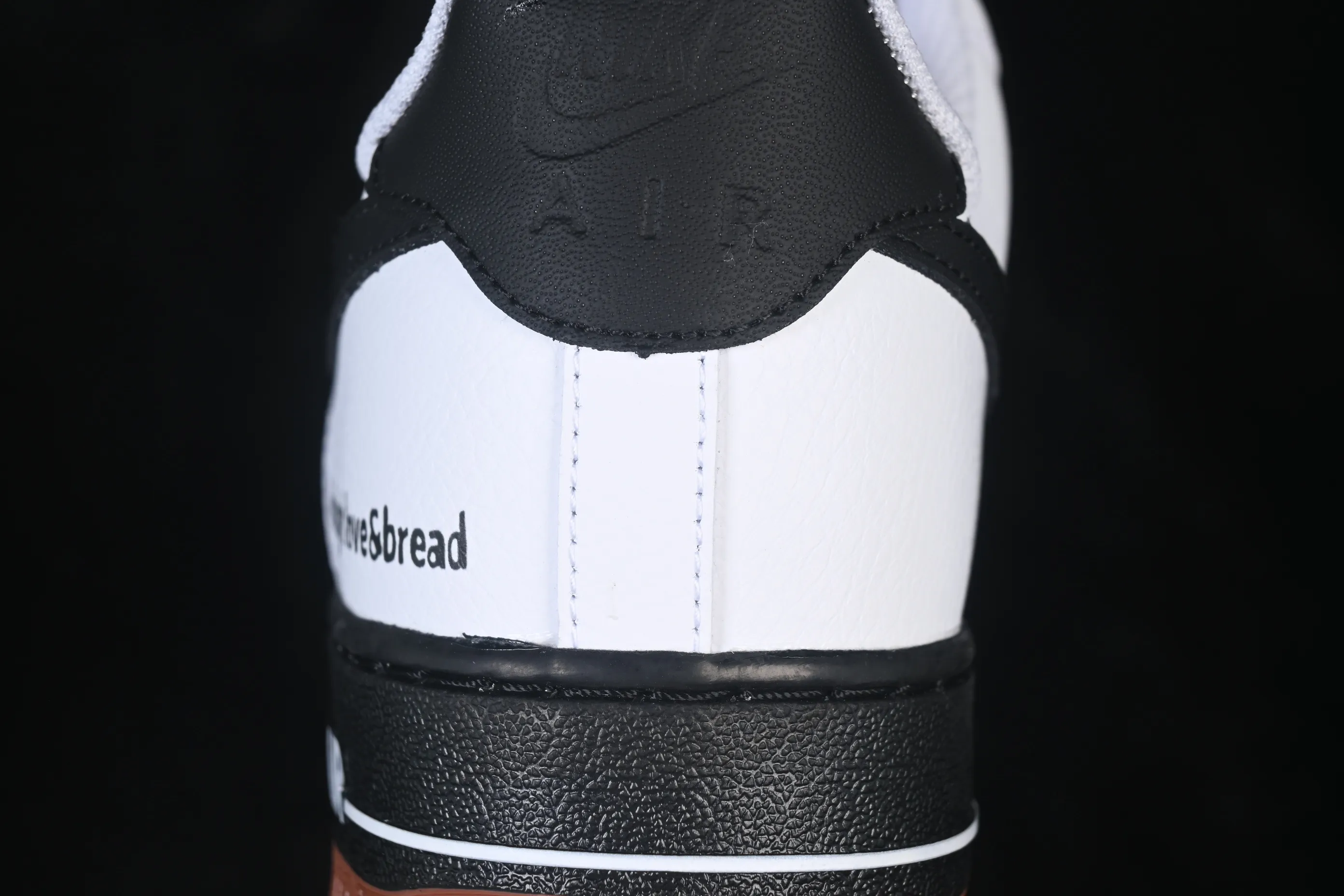 All categories Nk Air Force 1 Air Force series Nk Air Force 1 Low Air Force low-top Nike Air Force 1'07 Low Two-dimensional theme Classic black and white contrast Air Force 1 low-top casual sneakers ZH0316-161